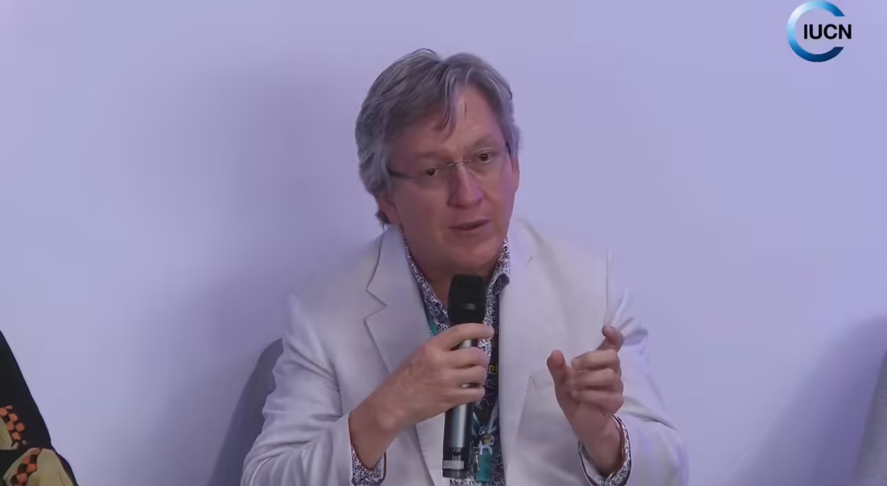 Mauricio Castro Schmitz de The Nature Conservancy explicando el rol de los pastizales en la agricultura regenerativa