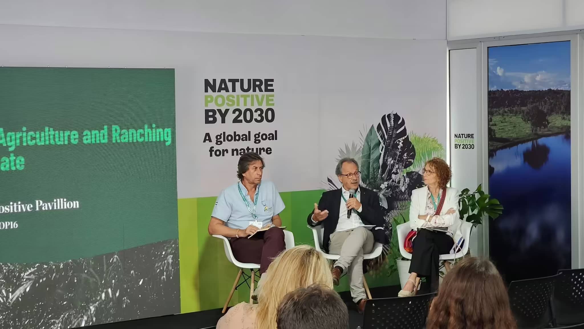 Discusión sobre agricultura y ganadería regenerativa enfocada en soluciones positivas para la naturaleza y el clima